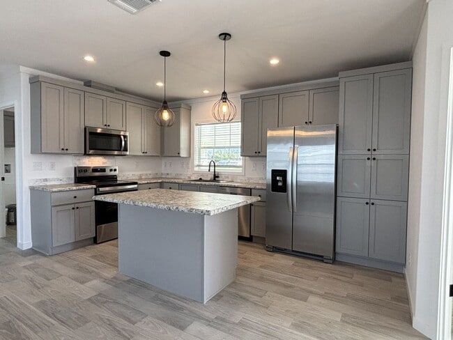 Foto del edificio - 5646 Blue Harbor Dr