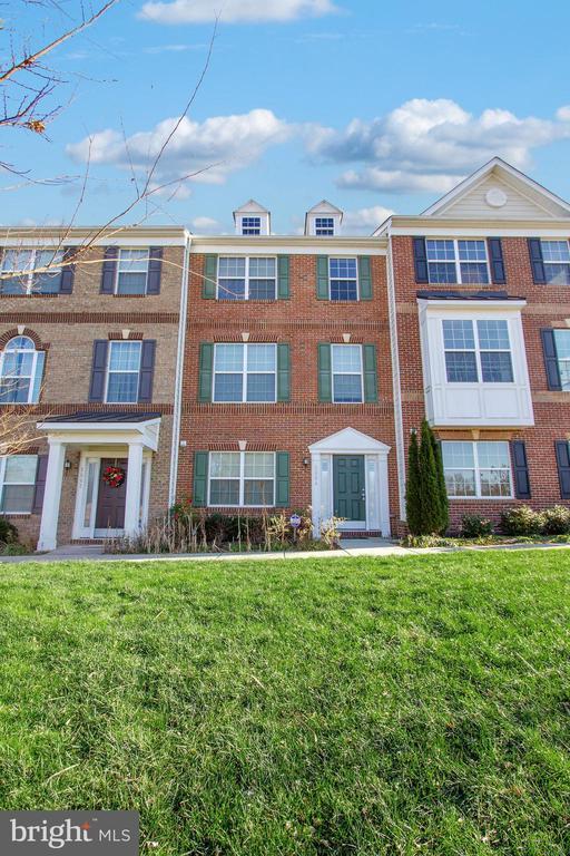 Foto principal - 2564 Cherry Tree Rd