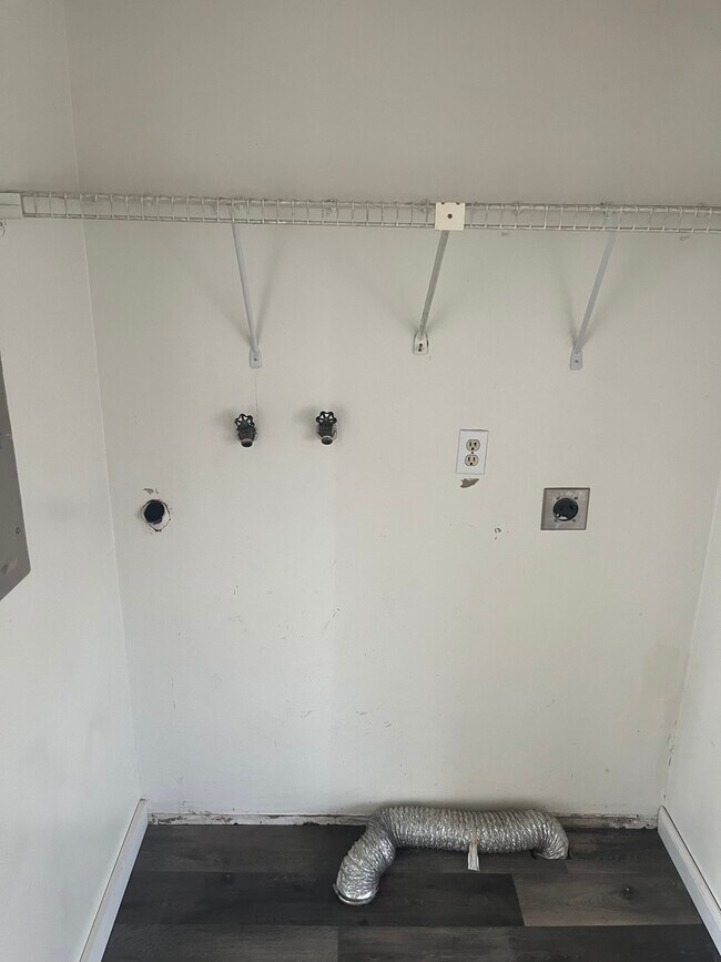 Foto del edificio - Vernal 4 Plex