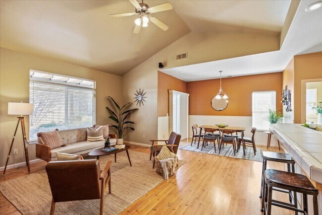 Foto del edificio - 2520 Duffy Dr