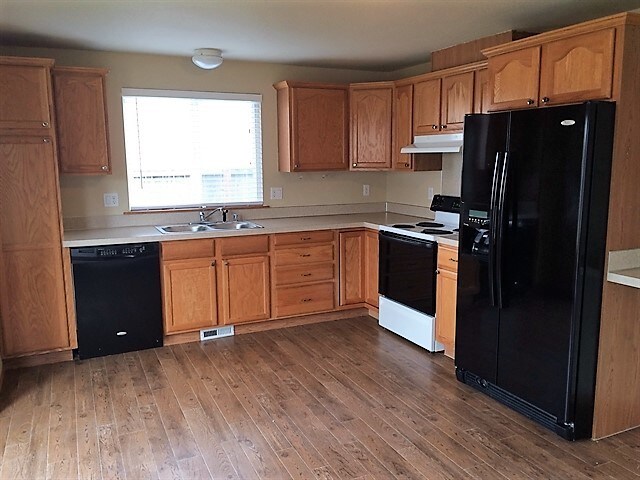 Foto del edificio - 16144 Prairie Creek Loop SE