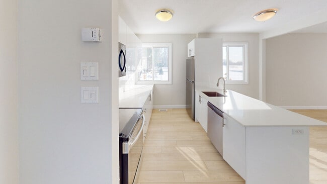 Building Photo - Britannia Beach