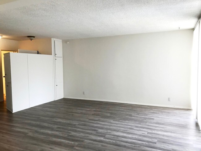 Foto del edificio - 943 N Louise St