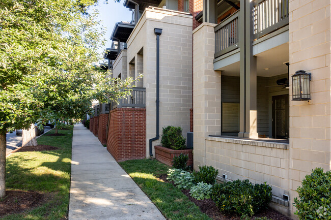 Building Photo - Dilworth Terrace