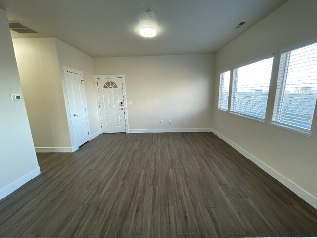 Building Photo - 13528 Venicia Way