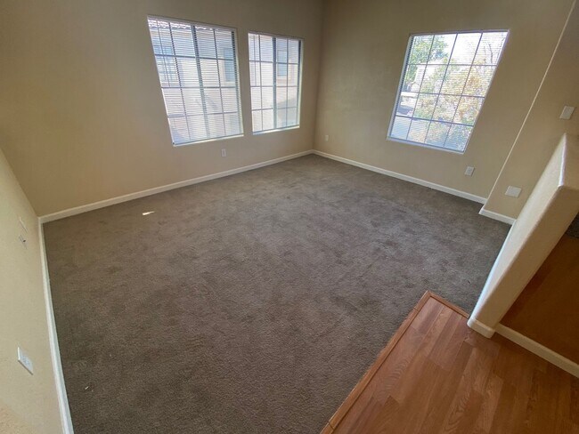 Foto del edificio - MUST SEE!!! ADORABLE 1 BEDROOM 1 BATHROOM ...