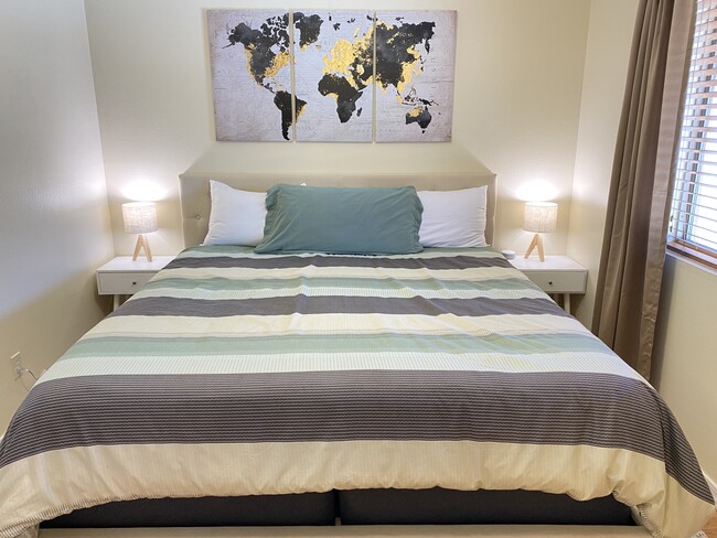 Photo - 4725 E Halifax St House