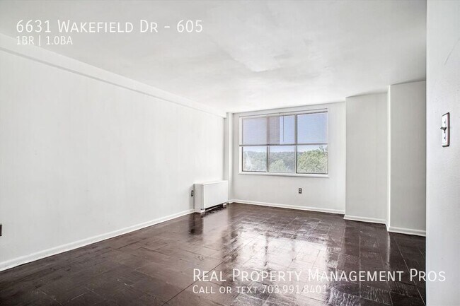Foto del edificio - 6631 Wakefield Dr