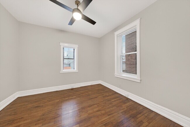 Foto del edificio - 4170 McRee Ave