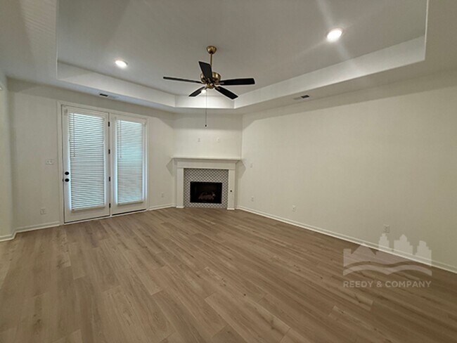 Foto del edificio - !MOVE-IN SPECIAL: 1/2 OFF FIRST MONTH RENT!! Beautiful NEW BUILD in Cordova!