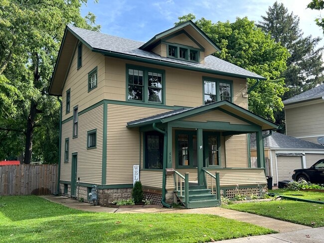 Building Photo - 507 W Park Ave