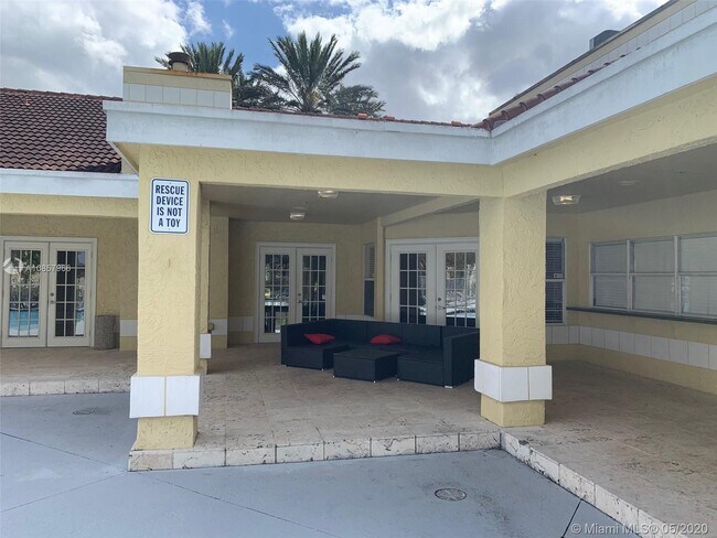 Foto del edificio - 12870 Vista Isles Dr