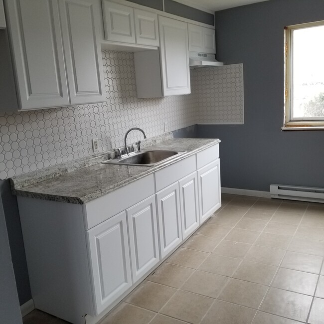 Building Photo - 79 Yaun Ave