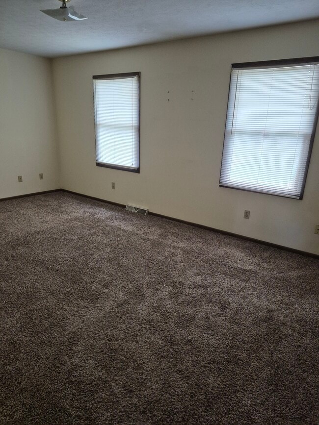 Building Photo - 5611 Madrid Dr