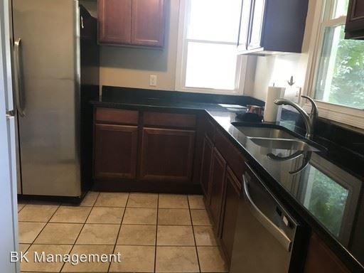 Foto principal - 421 N Chauncey Ave