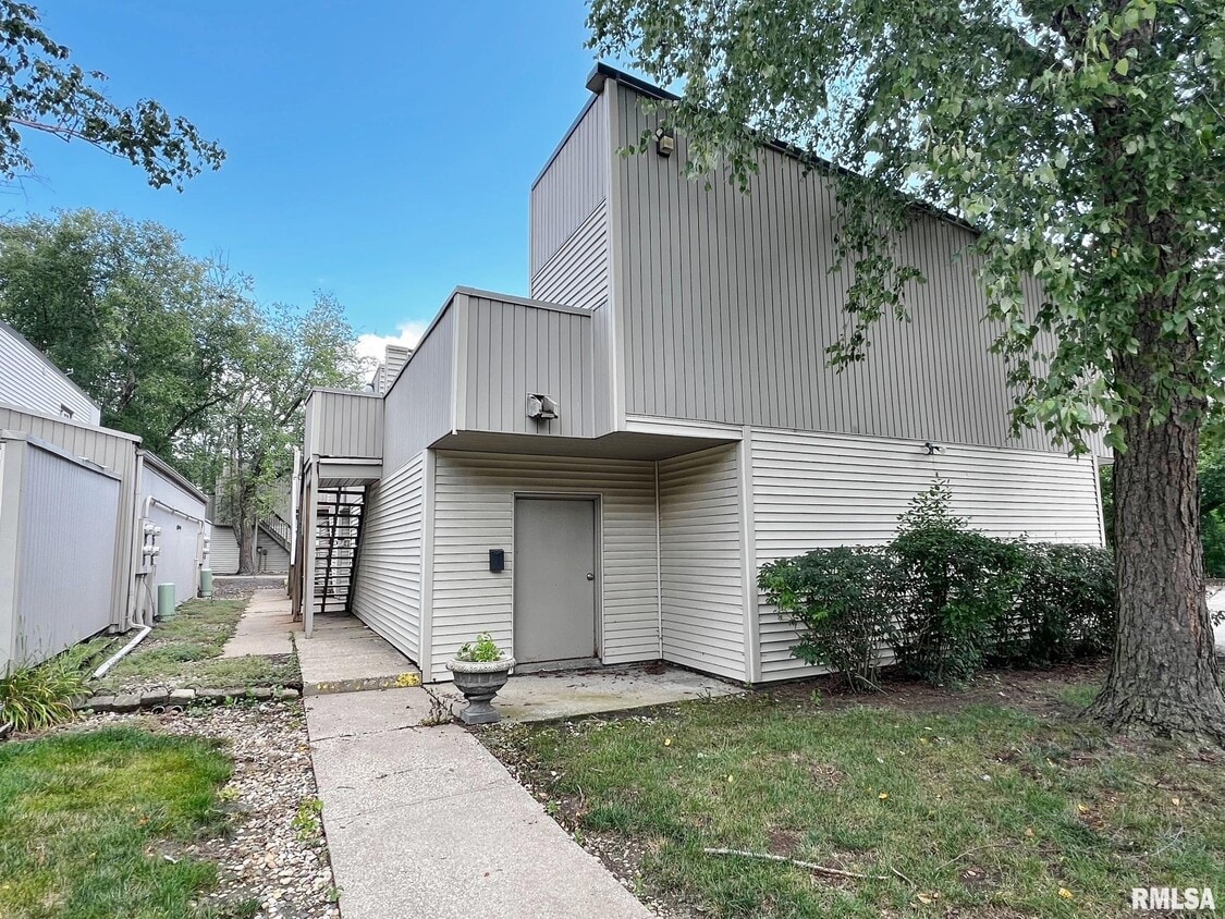 Primary Photo - 6809 N Frostwood Pkwy