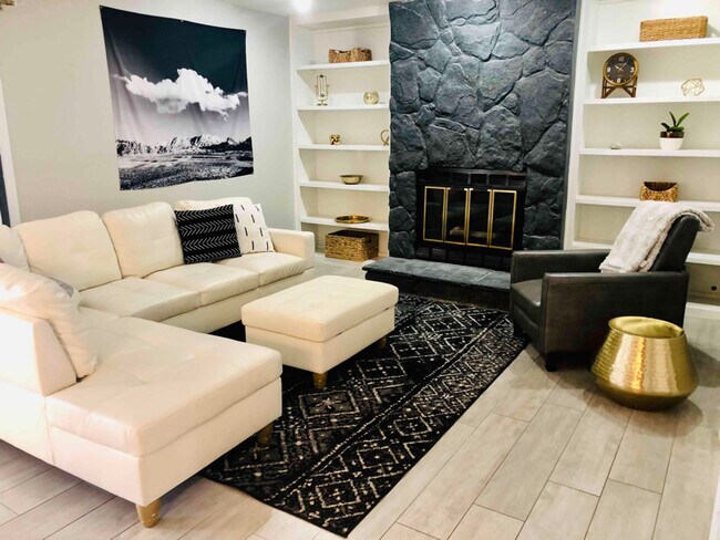 Foto del edificio - 3059 Paintedhills Ave