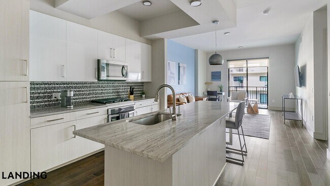Foto del edificio - 1414 Wood Hollow Dr