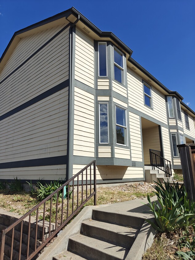Primary Photo - 3130 W 38th Ave