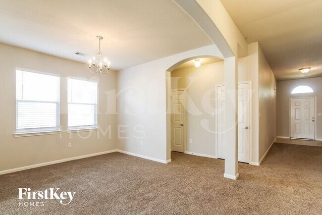 Foto del edificio - 8607 E Highlands Crossing