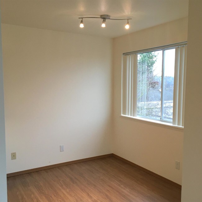 Building Photo - 1439 NW 60th St