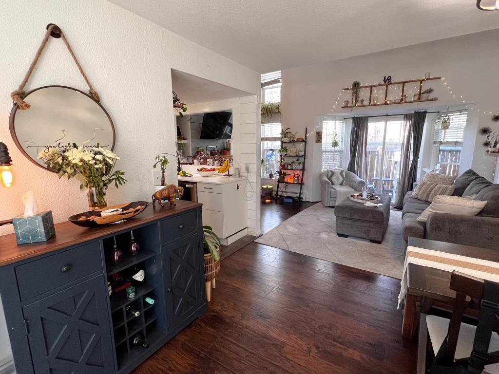 Foto principal - 5362 W 17th Ave