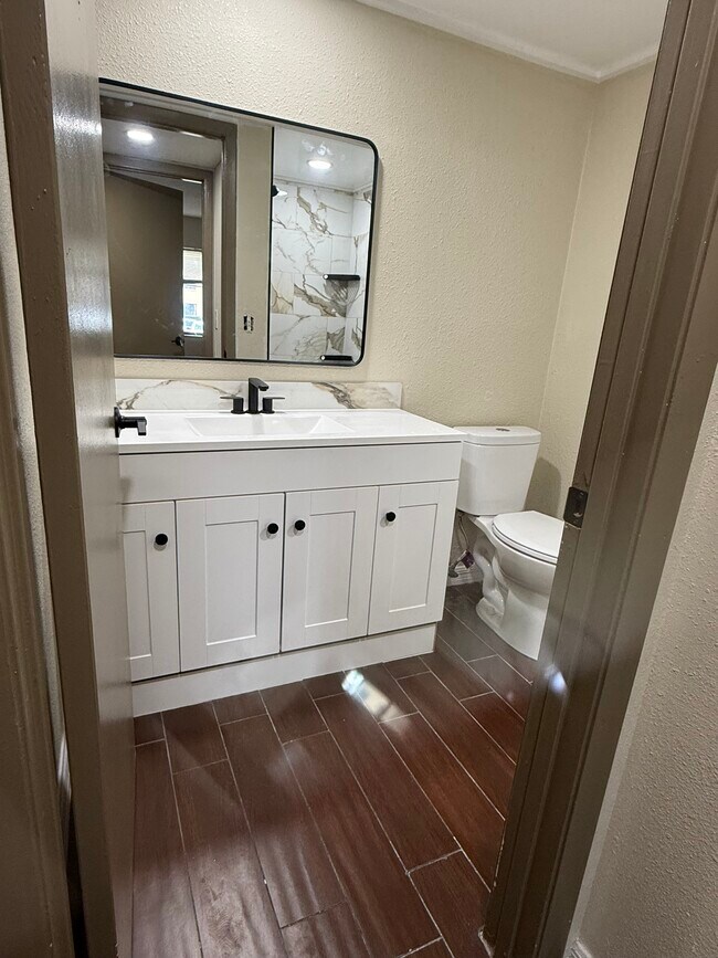 Foto del edificio - 2541 Oak Park Way