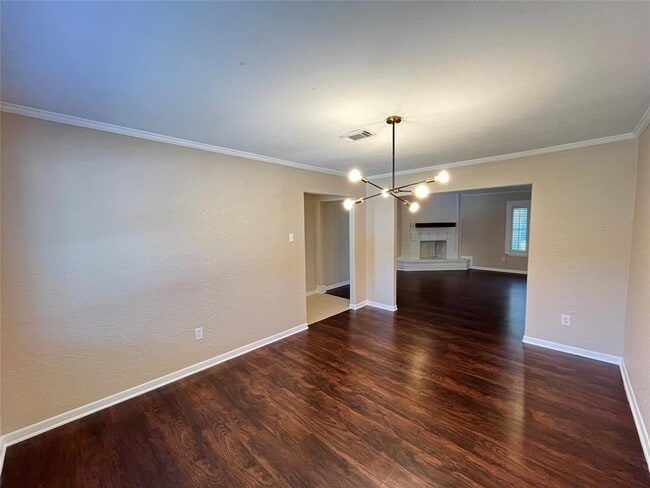 Building Photo - 2314 Willow Blvd