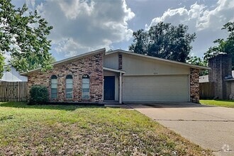 Building Photo - 18311 Navajo Trail Dr