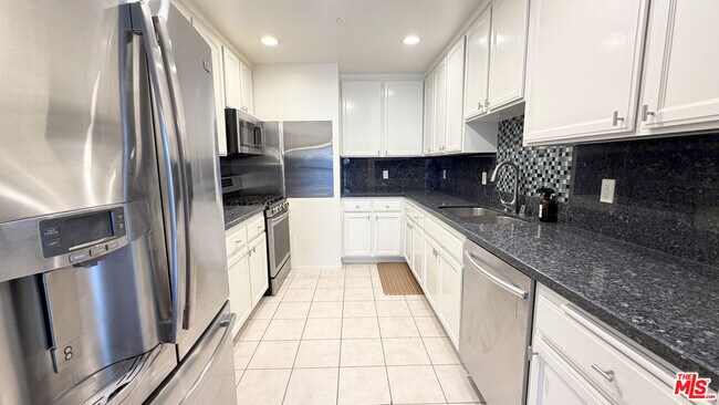 Foto del edificio - 956 S Wilton Pl