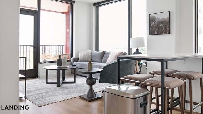 Building Photo - 632 Howard Rd SE