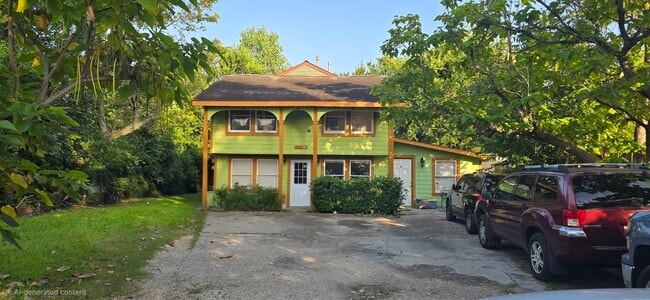 Building Photo - 3218 Chaffin St