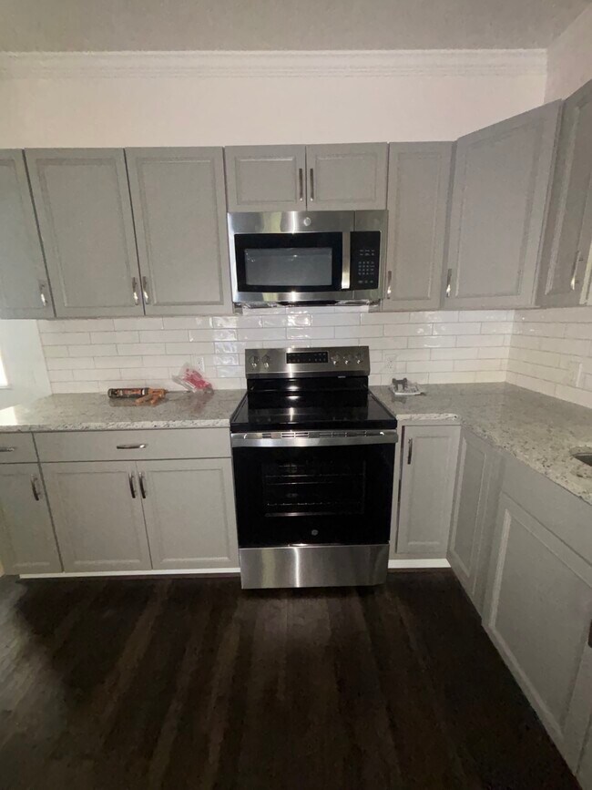 Building Photo - 1430-1413 13th Pl S