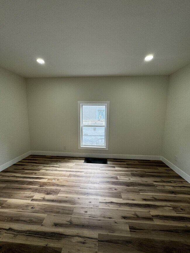 Foto del edificio - 533 W Auburn Ave