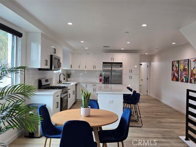 Foto principal - 837 N Harvard Blvd
