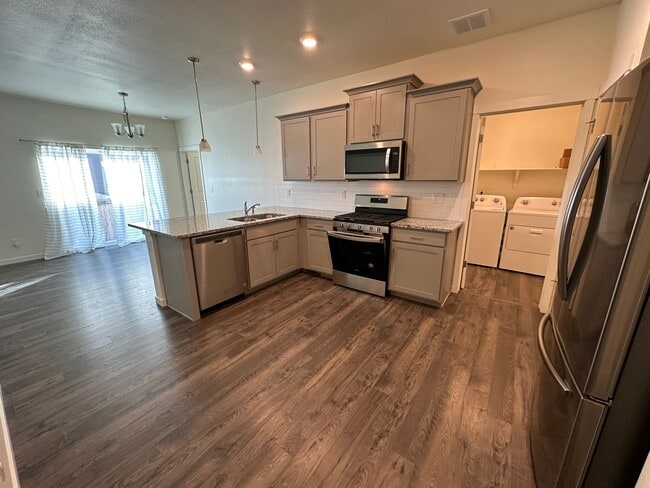 Building Photo - ADORABLE 3 BEDROOM HOME IN LORSON RANCH!!! CLOSE TO FORT CARSON, PETERSON AFB & SCHRIEVER AFB!!!