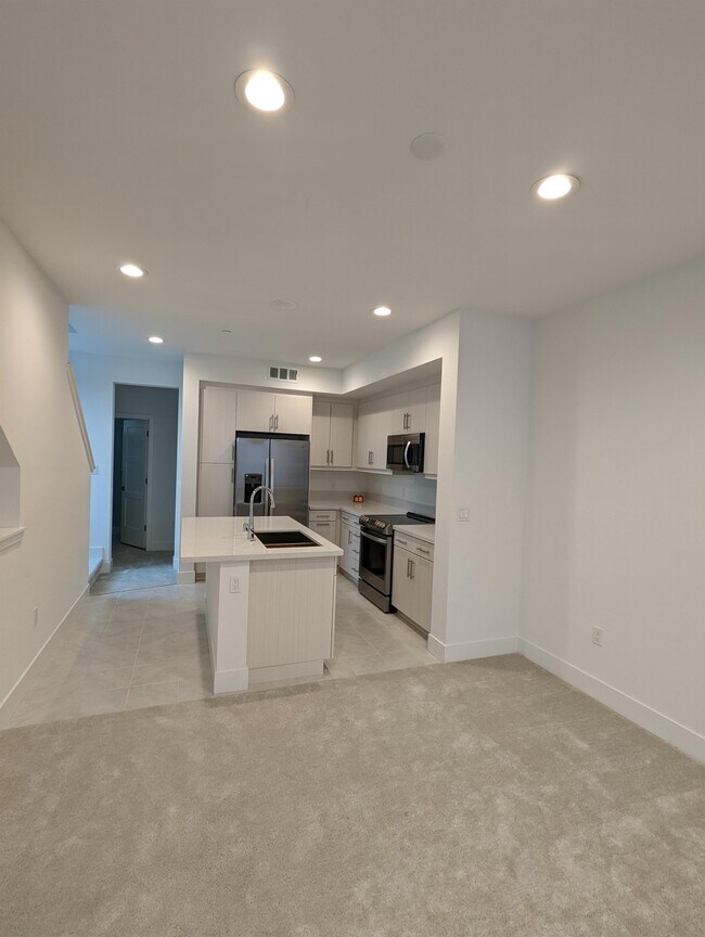 Photo - 9877 MacArthur Blvd Townhome