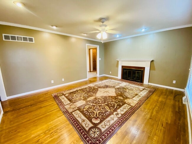Building Photo - {9400} Spacious Ranch with Finished Baseme...