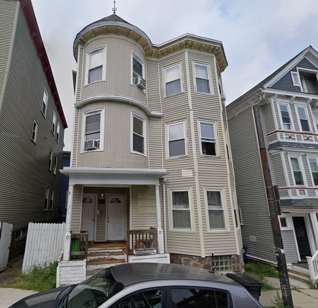 Building Photo - 17 Sachem St