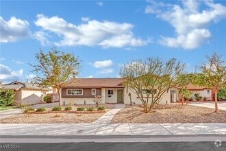 Building Photo - 1501 Strong Dr