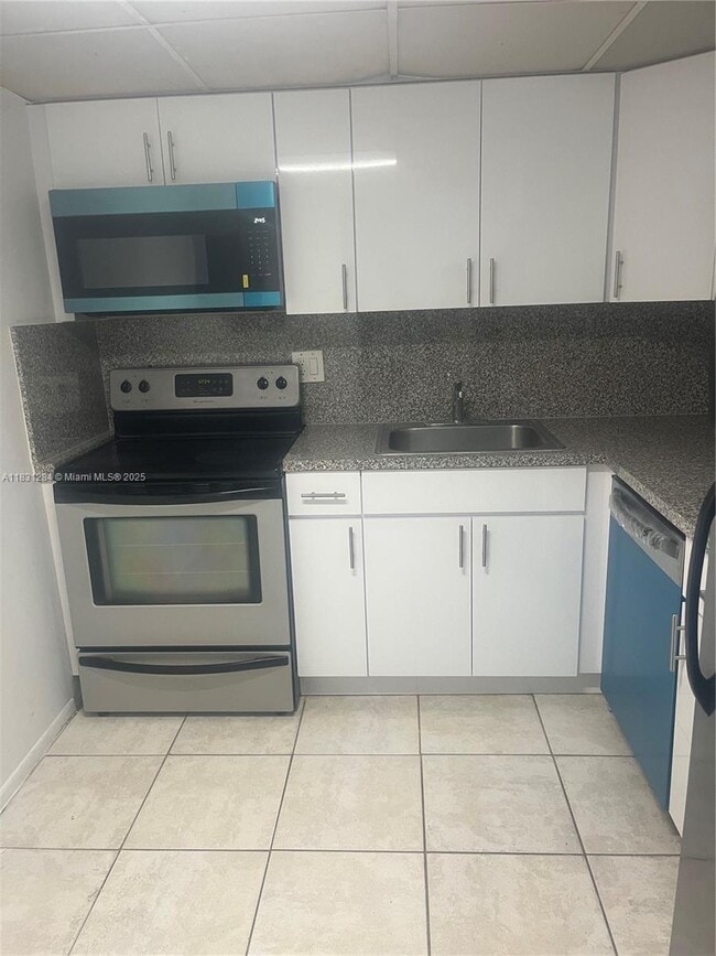 Foto del edificio - 1825 W 44th Pl