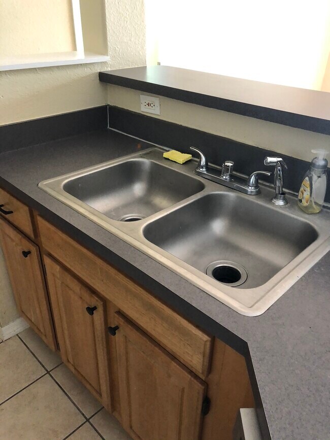 Foto del edificio - 3468 Soho St