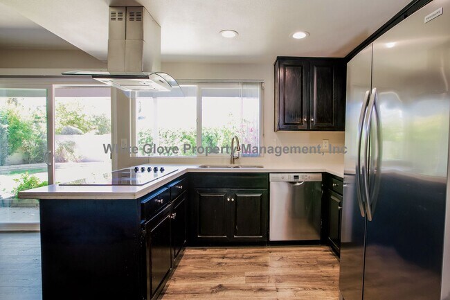 Foto del edificio - Spacious Single-Story Westminster Home with 4 Bedrooms, 3 Baths & Plenty of Living Space