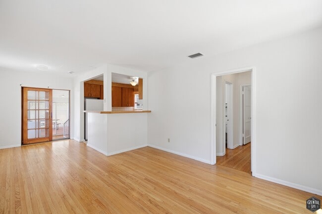 Foto del edificio - 4142 Lincoln Ave