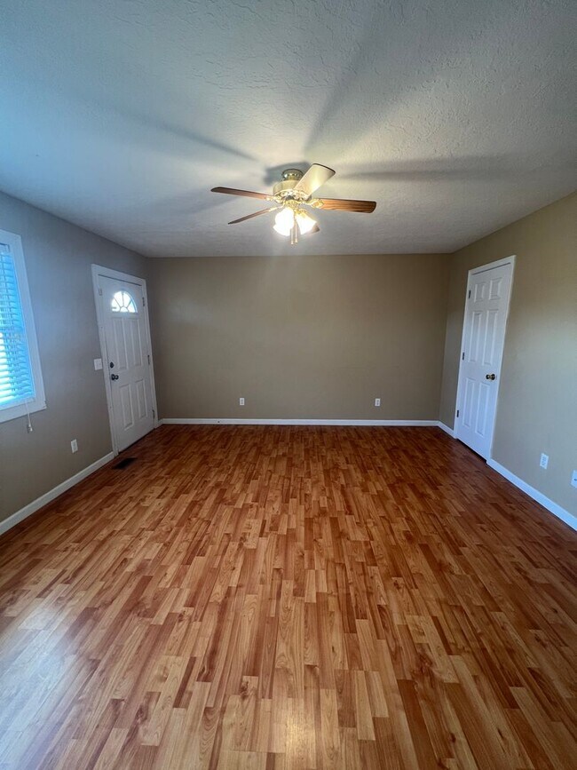 Building Photo - 122 Bo Drive