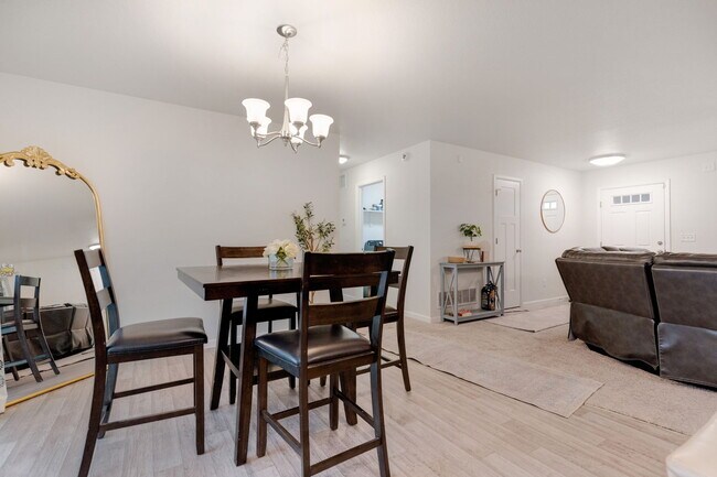 Foto del edificio - 420 S Clarion Dr