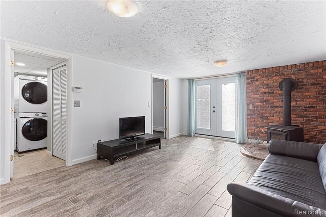 Photo - 25690 Glamorgan Dr House