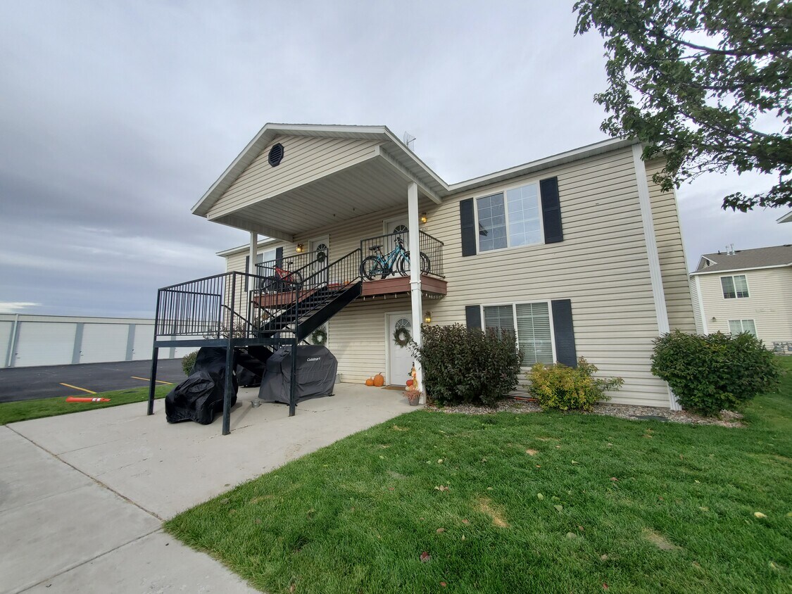 318 Pioneer Rd Unit 800, Rexburg, ID 83440 318 Pioneer Rd Rexburg, ID Apartments for Rent in