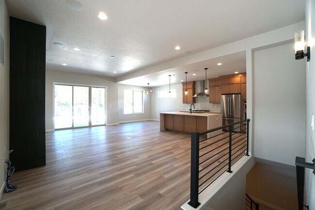 Foto del edificio - 3020 Virga Lp