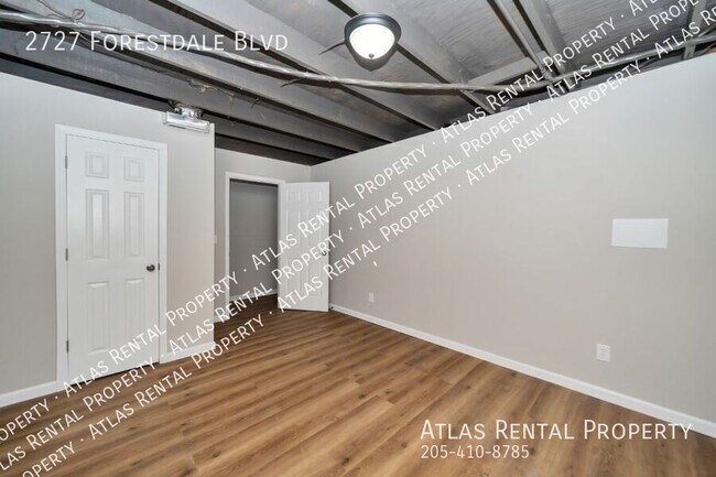 Foto del edificio - 2727 Forestdale Blvd